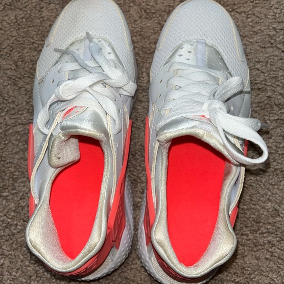 Nike Huarache Shoes. - Picture 4 of 6